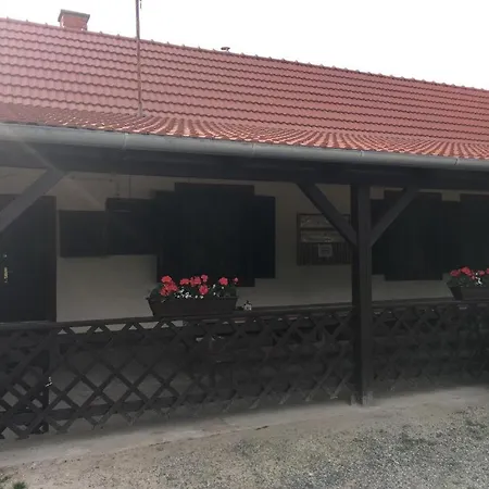 Vadaszhaz Campsite Egyhazasradoc